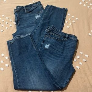 Lot of 2 Universal Thread High Rise Straight Leg Raw Hem Crop. Good Used Cond.